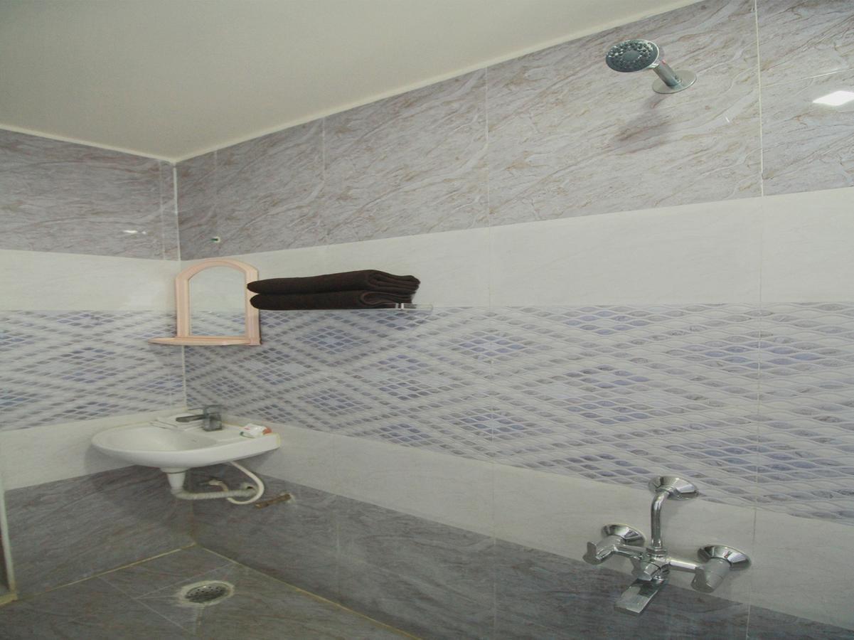 Oyo 11489 Pkn Classic Regency Madurai Exterior foto