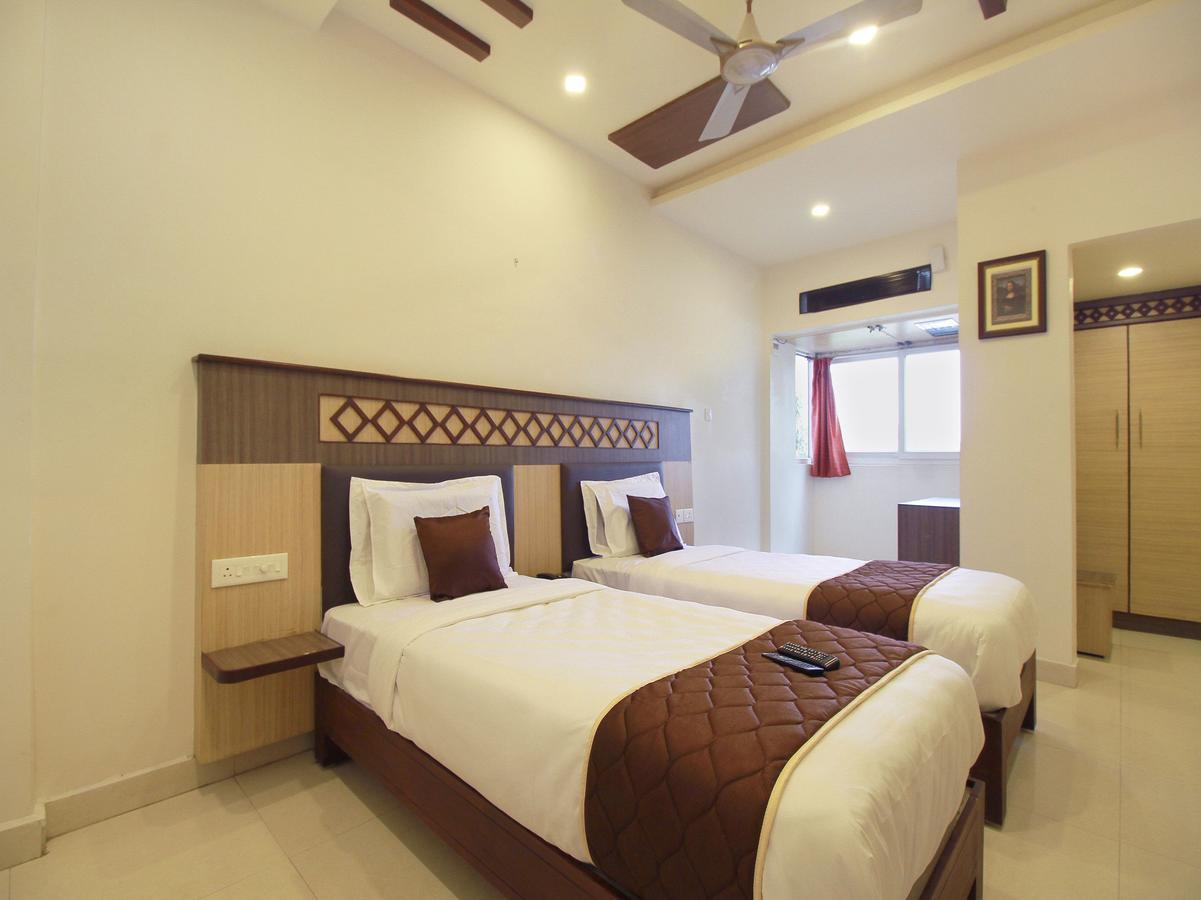 Oyo 11489 Pkn Classic Regency Madurai Exterior foto